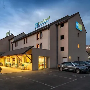 Sure By Western Rennes Hotel