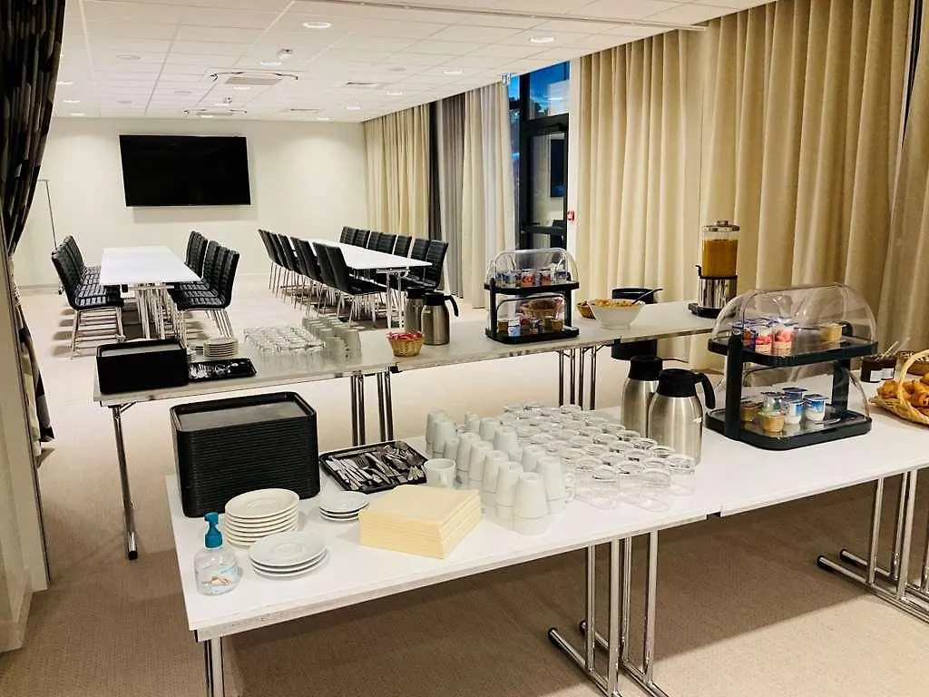 Brit Hotel Ker Lann Aeroport - Parc Expo Bruz 3*,  France